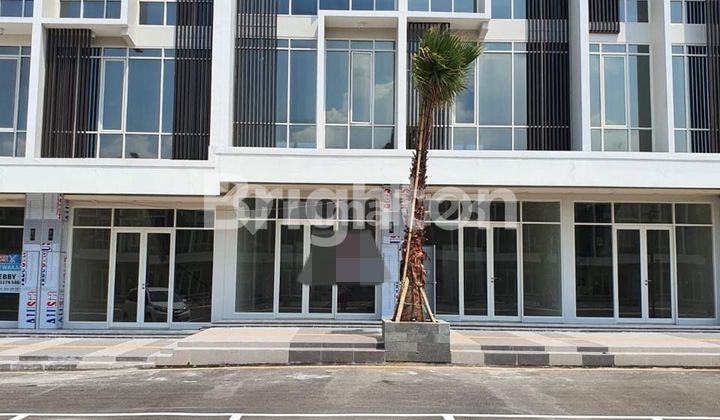 Ready-to-use shop house, Northwest Boulevard Citraland Surabaya