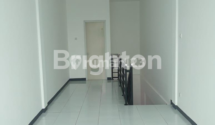 Darmo Indah Sari commercial house near Ken 88. Darmo Indah Sari commercial house near Ken 88.