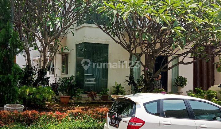 Rumah 2.5 Lantai Hoek Bagus Furnish Di Sutera Feronia Alam Sutera Tangerang 2