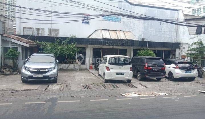 Ruang Usaha Strategis di Gandaria City Jakarta Selatan