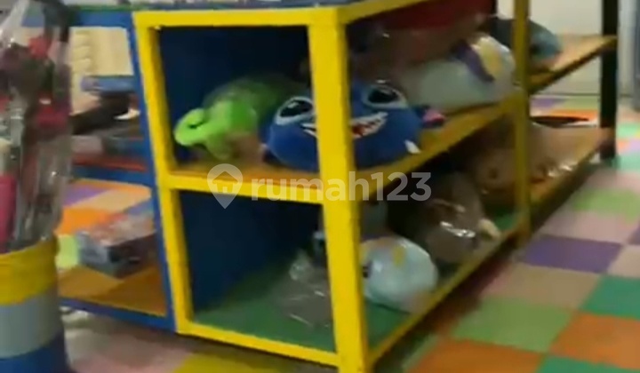 For Rent, Three-Story Row Shop in Digraha Raya 2