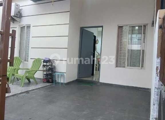 For Quick Sale: Two-Story House in the Prestigious Melati Mas Area