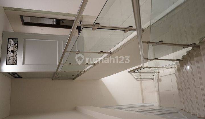 Unit Kantor Di Brooklyn Alam Sutera Tangerang 1