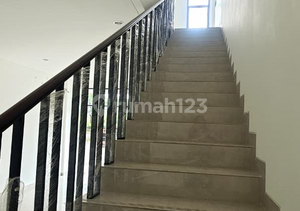 For Rent 4-Story Commercial Building Ready to Occupy at Iconix BSD For Rent 4-Story Commercial Building Ready to Occupy at Iconix BSD