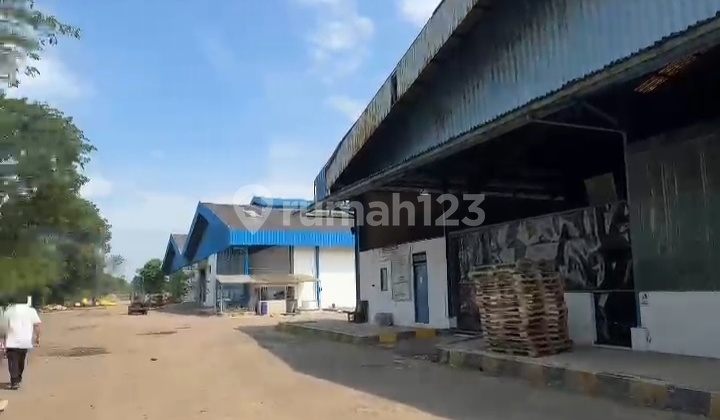 One-Stop Warehouse in Jatake Area, Tangerang