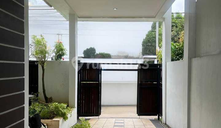Rumah Dua Lantai Semi Furnish Di Vila Melati Mas 2