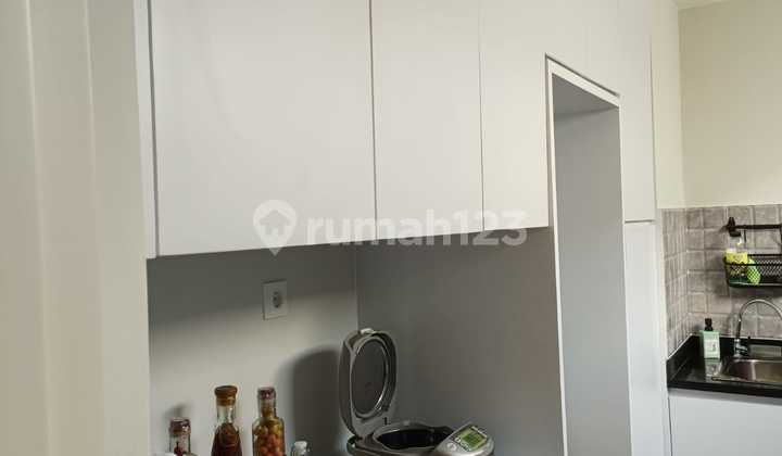 Selling Rainbow Spring Apartments in Gading Serpong 2