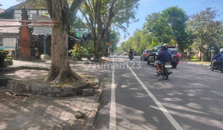 Land on the main road, Cok Agung Tresna 1