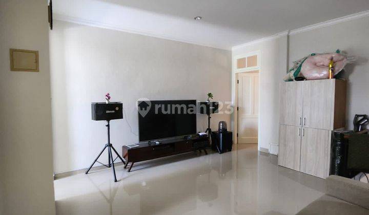 Rumah Cantik Furnished di Kota Wisata 2