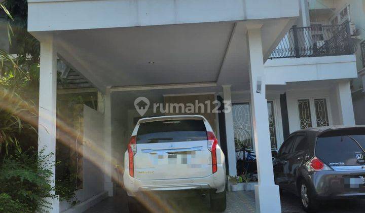 Rumah Cantik Furnished di Kota Wisata 1