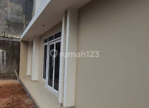 Rumah 2 Lantai Full Renov di Citra Gran 2