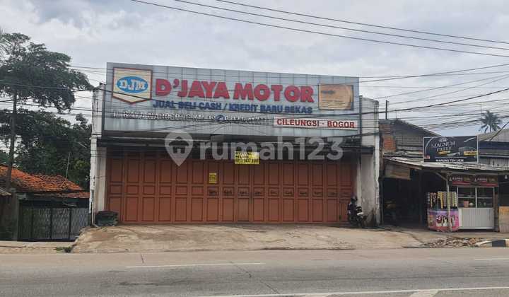 Ex Showroom Mobil Second di Jalan Raya Narogong