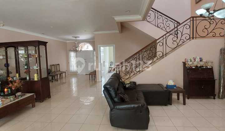Rumah Mewah 2 Lantai di Cluster Terdepan Kota Wisata Cibubur Rumah Mewah 2 Lantai di Cluster Terdepan Kota Wisata Cibubur