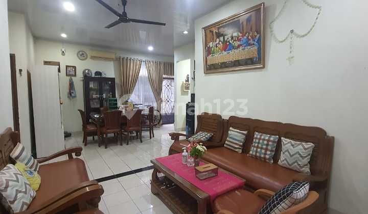Ideal House for Family at Villa Nusa Indah 3 2