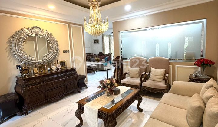 Comfortable and Move-in Ready House in the Elite Puri Sriwedari Residence, Cibubur