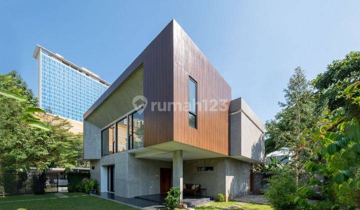 Rumah Cantik Kokoh 2 Lantai di Kompleks DDN Cibubur  1