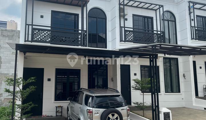 Rumah 2 Lantai di Perumahan Signature Cibubur