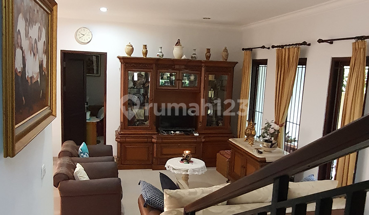 TURUN HARGA Rumah Hoek Terawat di Citra Grand, Cibubur 2