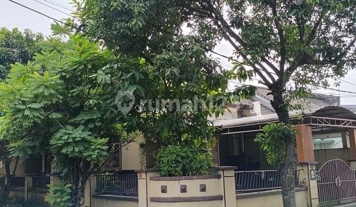 Dijual Rumah Hook yang Nyaman di Vila Dago 1
