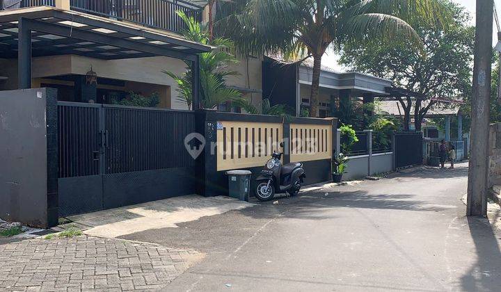 Rumah luas, rapih dan strategis di Pondok Cabe 1