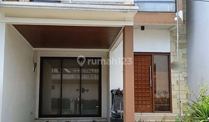 Disewakan Rumah Modern Cantik 2 Lantai 3 Kamar Tidur Di Vila Dago, Pamulang 1