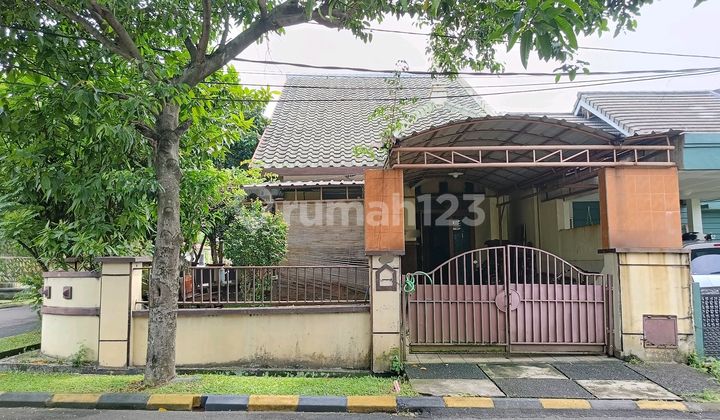 Dijual Rumah Hook yang Nyaman di Vila Dago 2