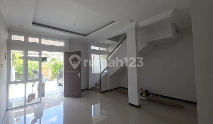 Rumah Siap Huni 2Lantai Tengah Kota Solo di Penumping 2