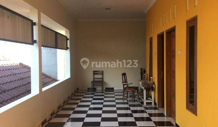 Rumah 2 Lantai Bagus  hadp Selatan lokasi karangasem laweyan solo 2