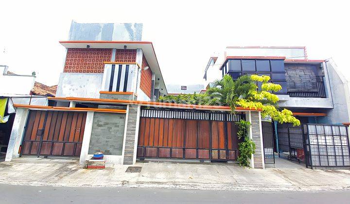 Rumah kost 2lantai full penghuni lingkungan dekat kampus ums 1