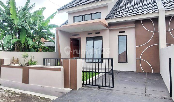 Rumah Baru cluster siap huni lokasi gedongan colomadu 1