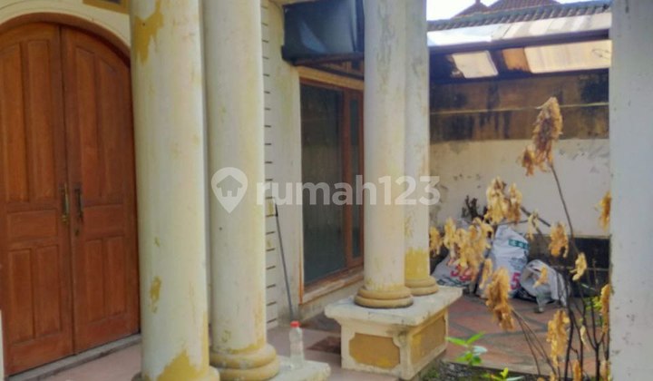 Rumah 2lantai Kokoh Strategis Tengah Kota Banjarsari Surakarta 2