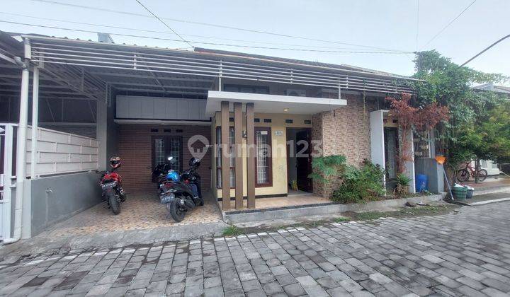 Rumah Bagus cluster siap huni onegate lokasi gedongan colomadu 1