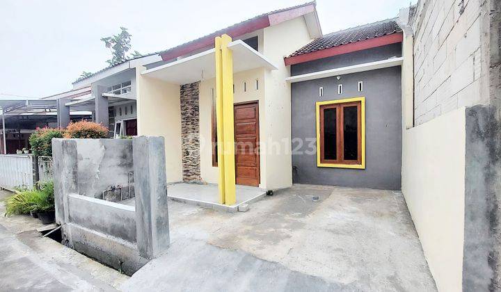 Rumah Baru siap huni lokasi di Tasikmadu kota Karanganyar 1