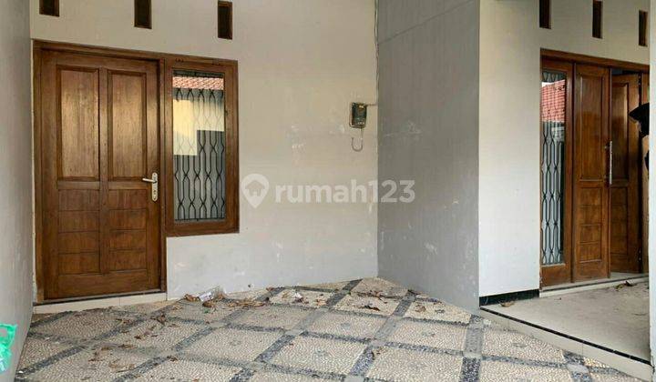 Rumah 2 Lantai Bagus siap huni lingkungan  lokasi sumber solo 2