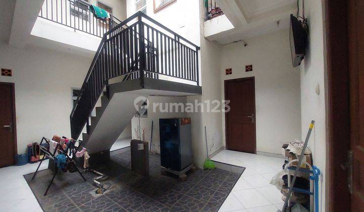 Rumah 2 Lantai kost putri full huni dekat kampus Uns Solo bagus 2