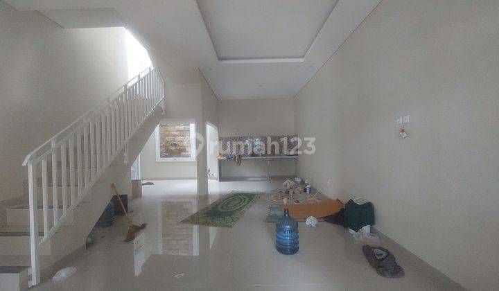 Rumah 2 Lantai Baru cluster hadap utara lokasi colomadu dekat Ums 2