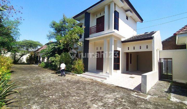 Rumah 2 Lantai Baru hadap Timur cluster tengah kota solo laweyan 1