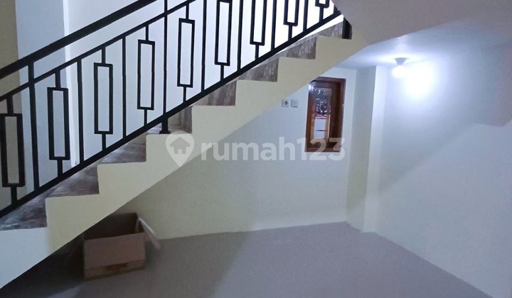 Rumah Shm 2lantai Cluster Lokasi Gawanan Dekat Kampus Ums Solo 2