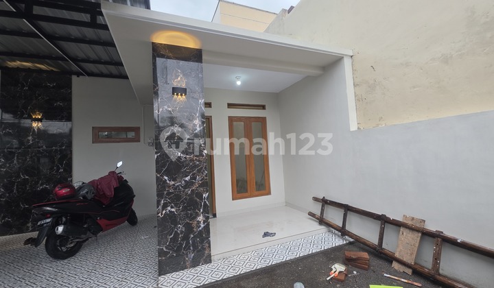 Rumah Siap Huni Posisi Hoek Akses Jalan Lebar di Gedongan 2