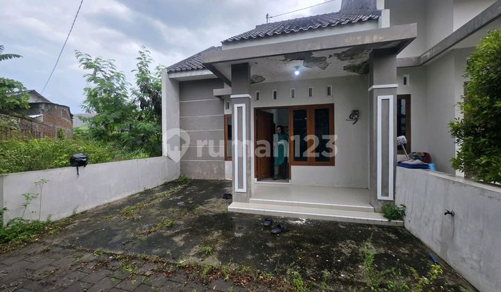 Rumah Siap Huni Perumahan Luas 139m2 Dekat Gentan