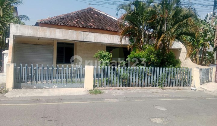 Rumah Butuh Minim Renovasi Tengah Kota Solo Lokasi Jajar Laweyan Rumah Butuh Minim Renovasi Tengah Kota Solo Lokasi Jajar Laweyan