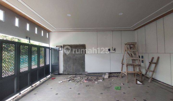 Rumah 2 Lantai Baru Hadap Timur Dekat Solosquare Mal Lokasi Jajar 2