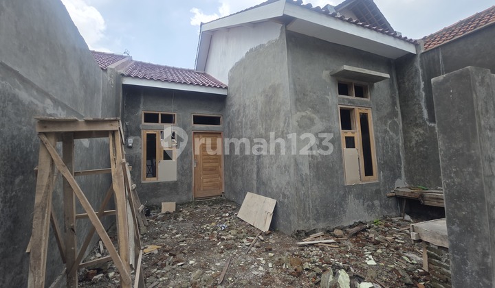 Beautiful House Ready for Finishing in Solo City Center, Nusukan 2