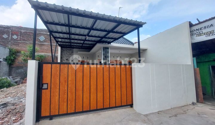 Rumah Shm Bagus Siap Huni Dekat Sekolah Alabidin Banyuanyar Solo 1