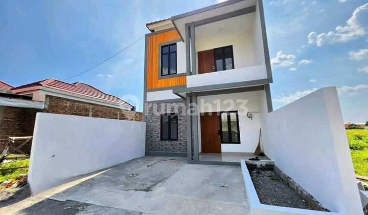 Rumah 2 Lantai Cluster Baru Tengah Kota Sukoharjo Strategis 
