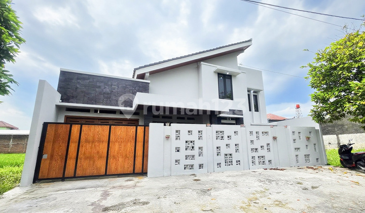 Rumah Bagus Siap Huni Modern Tengah Kota Solo Banyuanyar 