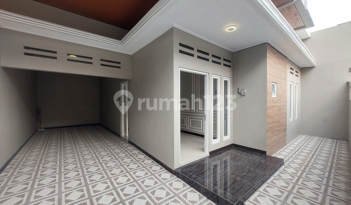 Rumah Bagus 2lantai Siap Huni Tengah Kota Solo Dekat Komersial 2