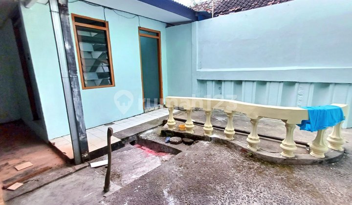 Nice House Suitable for Business and Office Location in Banjarsari Nice House Suitable for Business and Office Location in Banjarsari