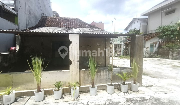 Tanah Bonus Bangunan Lama Tengah Kota Solo Dekat Mal Di Penumping