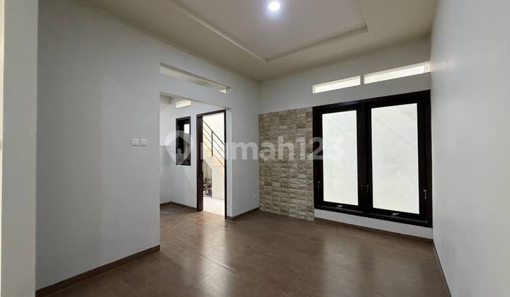 New 2-Story Luxury House in the Center of Solo City, Comfortable Sumber Location 2